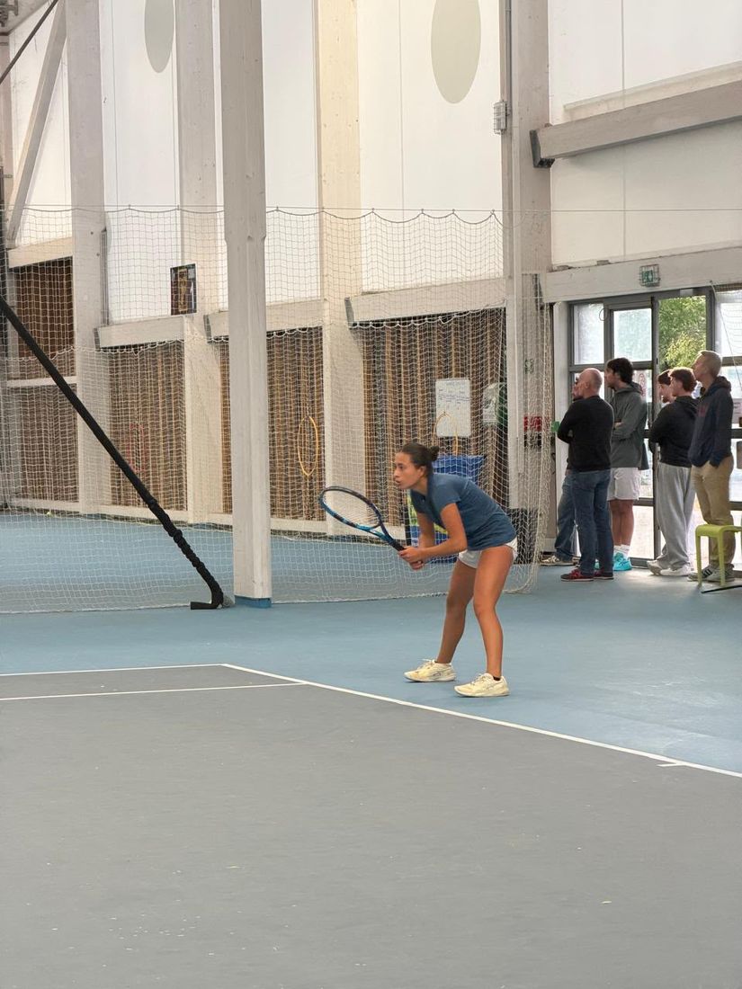 Jugadores de Sport Tennis en la temporada de tenis en Francia
