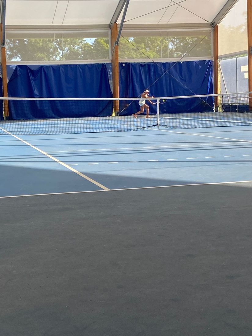 Jugadores de Sport Tennis en la temporada de tenis en Francia
