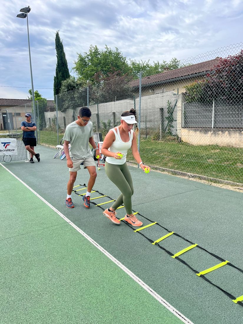 Jugadores de Sport Tennis en la temporada de tenis en Francia