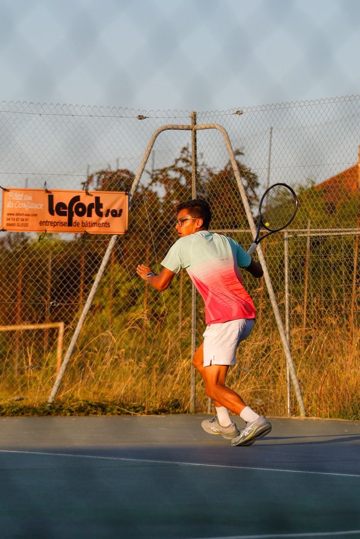 Jugadores de Sport Tennis en la temporada de tenis en Francia