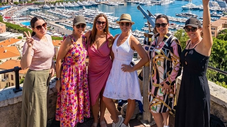 Grupo de mujeres en un viaje de bienestar